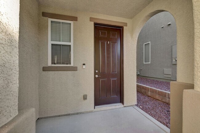 Building Photo - Charming 3-Bedroom Two-Story Home in Gated...