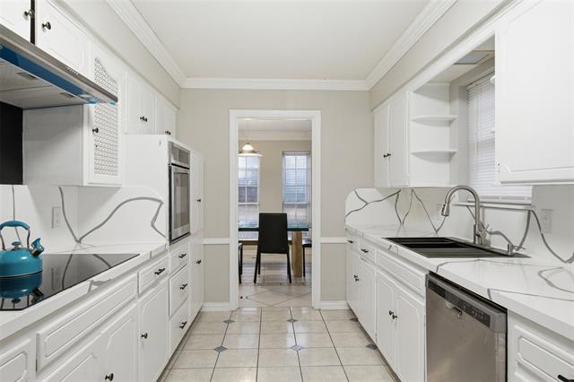 Building Photo - 3165 Darvany Dr