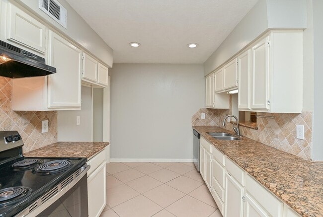 Building Photo - 10019 Overview Dr