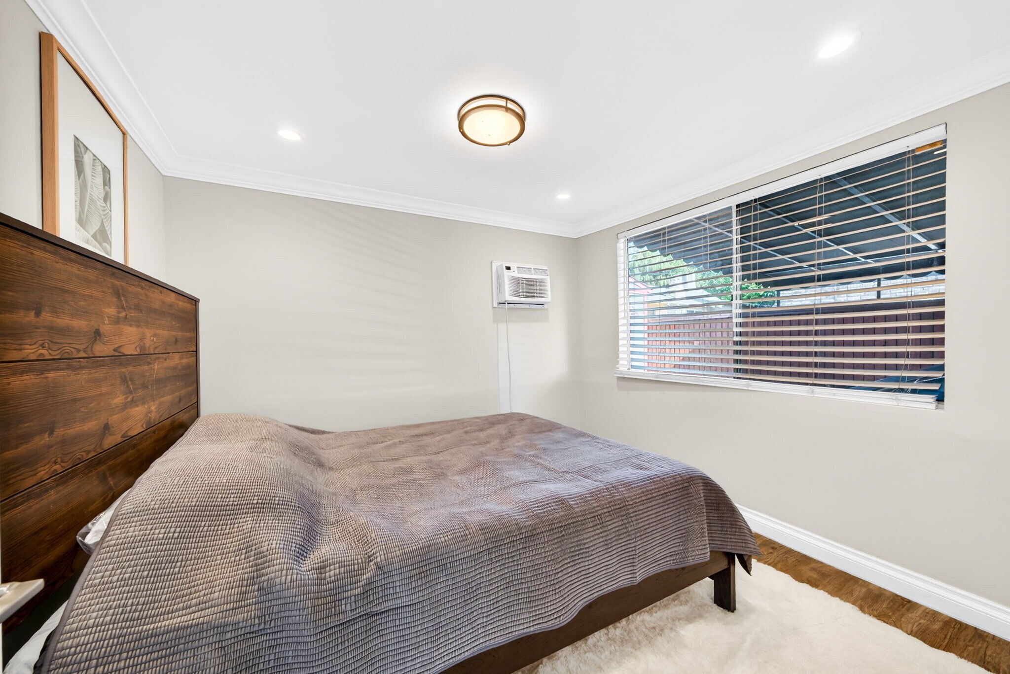 Building Photo - 1200 Tamarind Ave