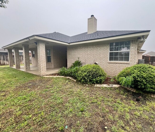 Building Photo - AVAILABLE NOW; APPLY AT OUR WEBSITE TODAY!!