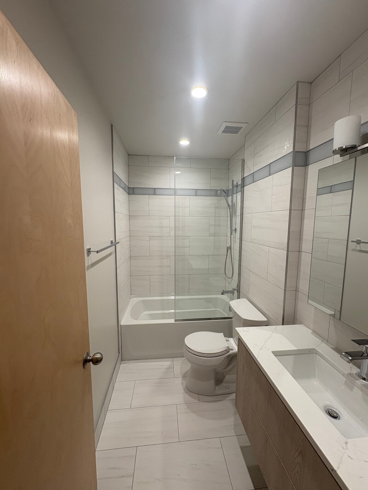 Building Photo - 4611 S Ellis Ave