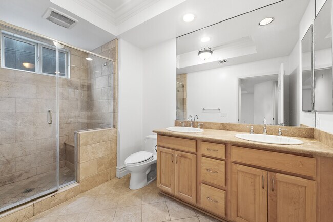 Building Photo - 1658 Camden Ave