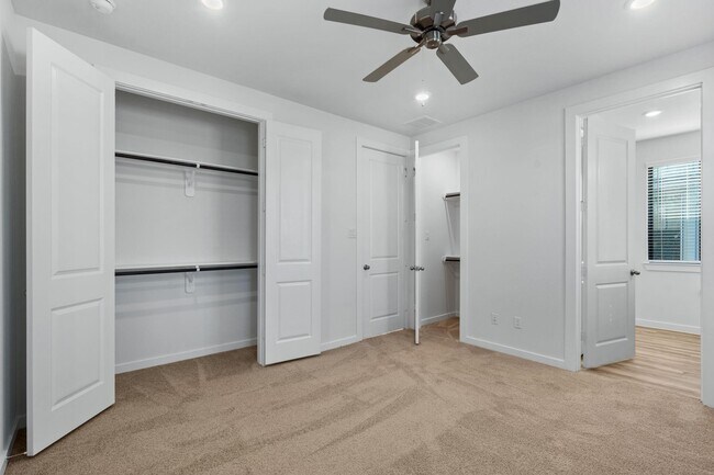 Building Photo - 3235 Loam Ln