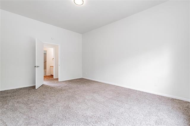 Building Photo - 10438 High Hollows Dr