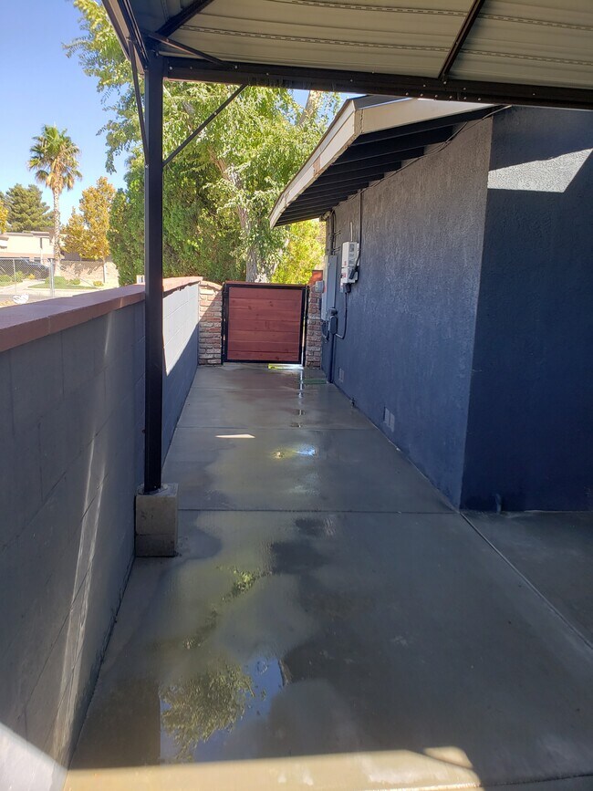 Building Photo - 43537 18th St W