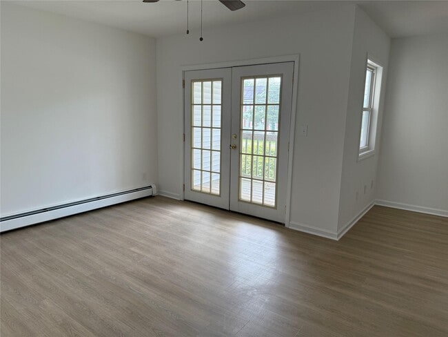 Building Photo - 724 Silver Lake-Scotchtown Rd