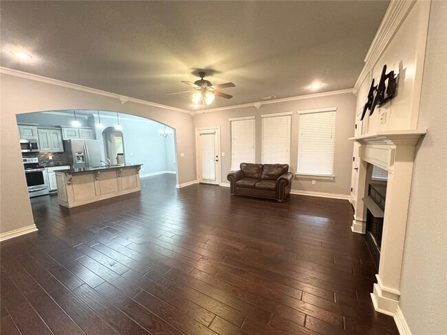 Building Photo - 33 Leona Dr