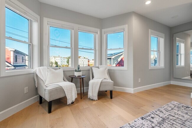 Building Photo - 50 Robey St