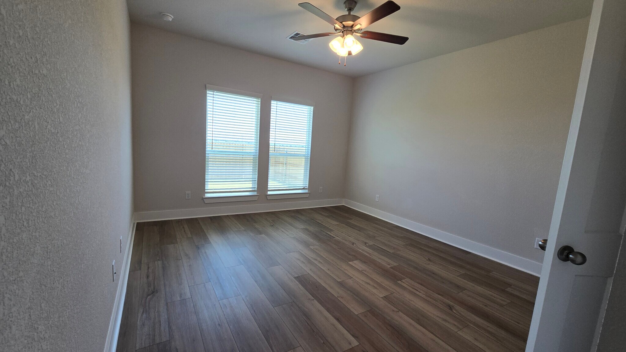 Building Photo - 449 Pipe Creek Dr