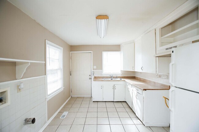 Building Photo - 3510 Walker St