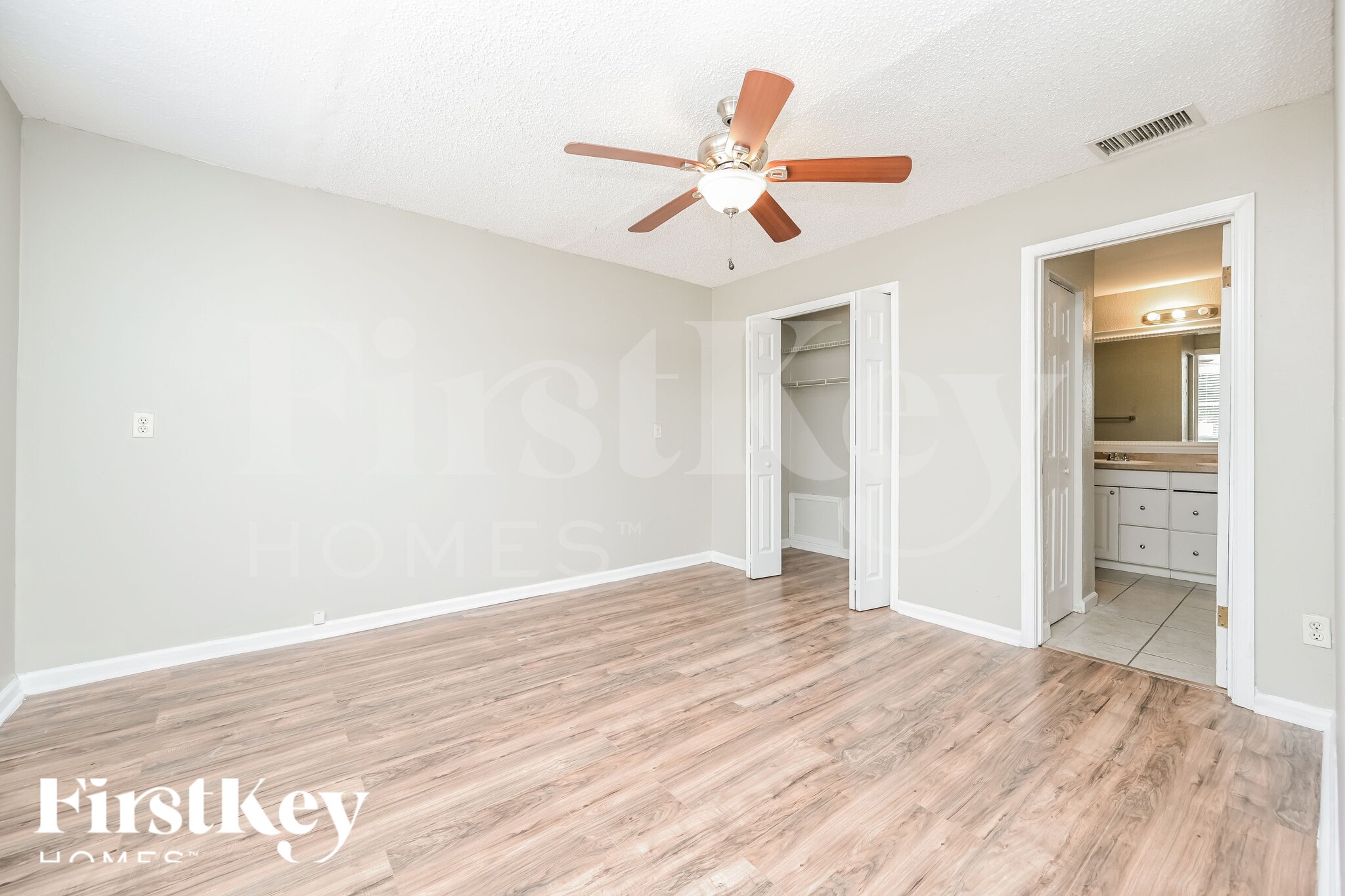 Building Photo - 7309 N Dartmouth Ave