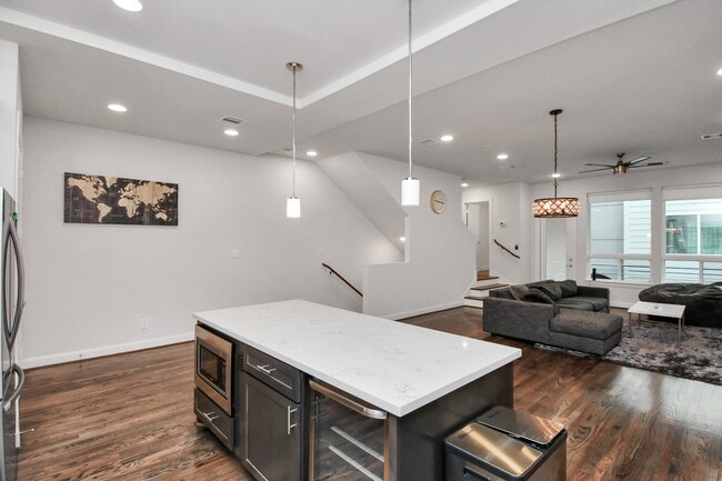 Building Photo - 326 Eado Park Cir