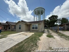 Building Photo - 118 Drury Ln