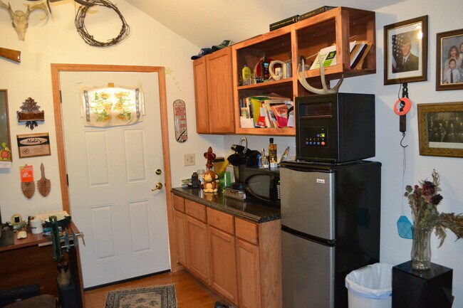 Building Photo - Nice and previously remodeled 2 bedroom w/ detached 3rd bedroom, carport & storage garage in Clay...