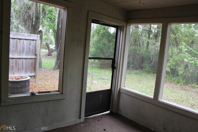 Building Photo - 207 Admirals Walk