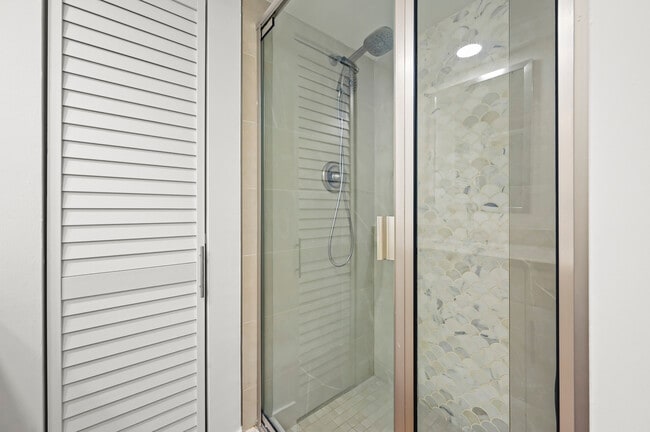 Building Photo - 419 4th Ct