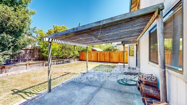 Building Photo - 7474 Mercedes Way
