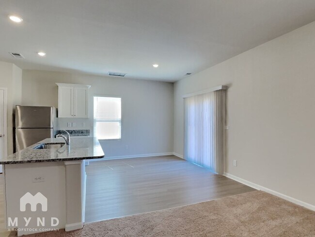 Building Photo - 349 Taverners Ln