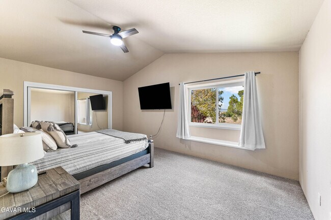 Building Photo - 5641 Hickory St