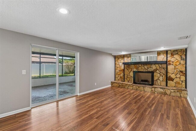 Building Photo - 7111 Gateway Ct