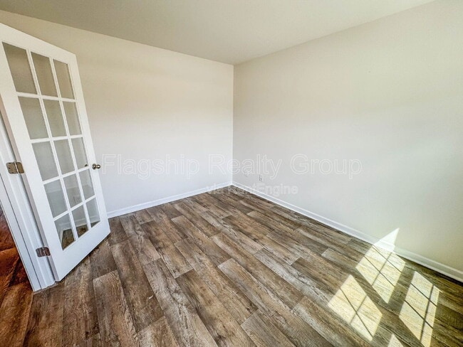 Building Photo - 2136 Montalvan Dr