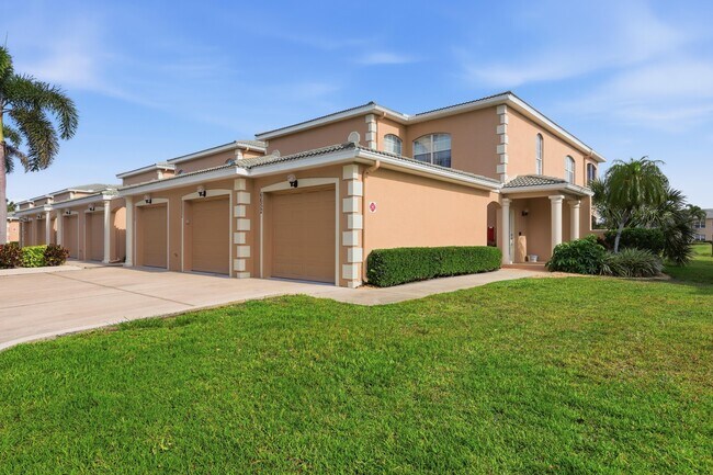 Building Photo - 6652 7th Avenue Cir W