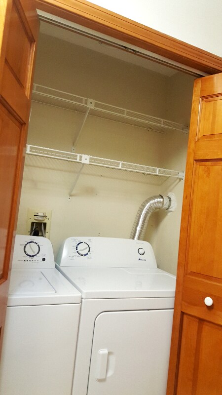 Building Photo - 92 Fellsmere Rd