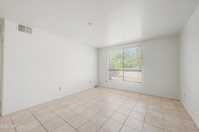 Building Photo - 16033 N 25th St