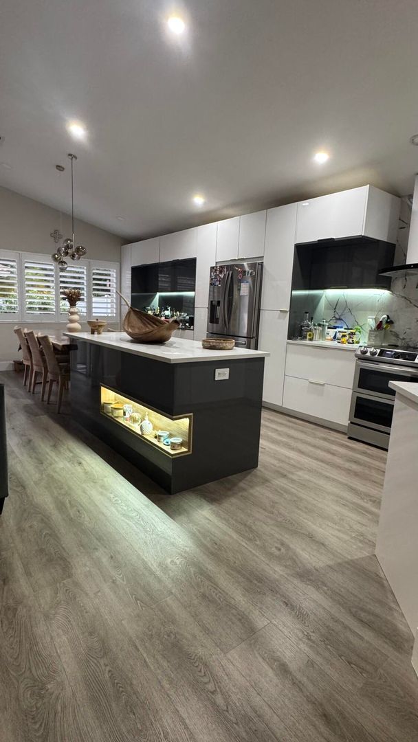 Building Photo - 672 NW 45th Ave