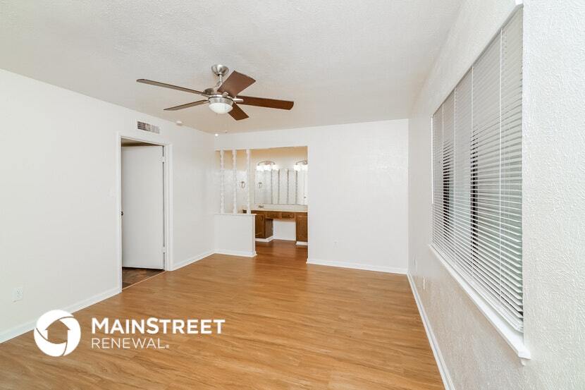 Building Photo - 2850 Canary Ln