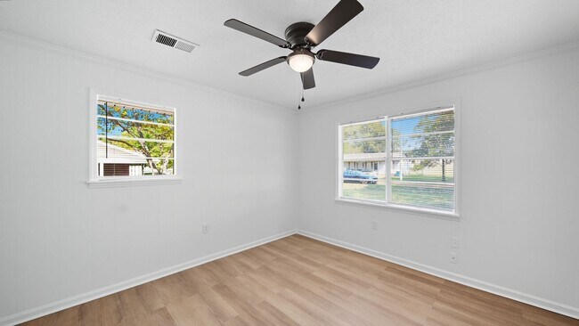 Building Photo - 1517 Michael St