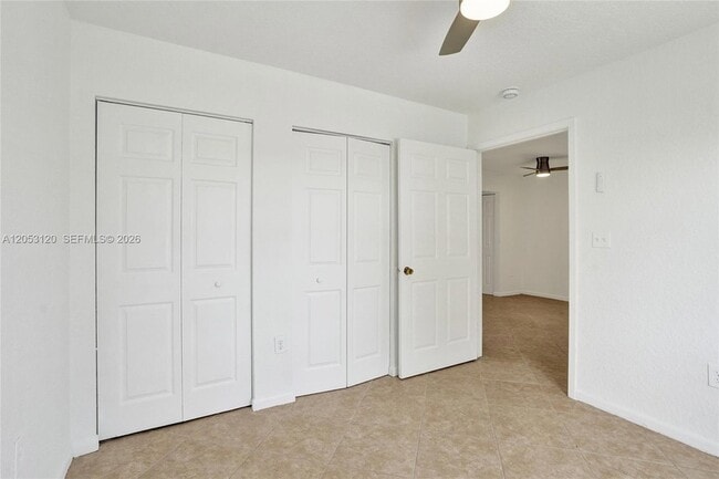 Building Photo - 2120-2122 Thomas Street Unit 2122