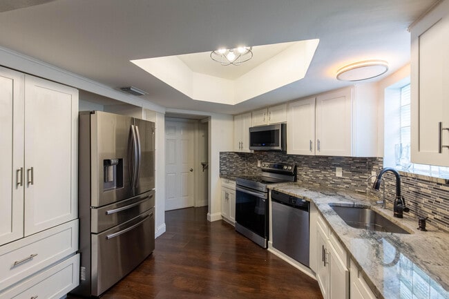 Building Photo - 103 Weybridge Cir