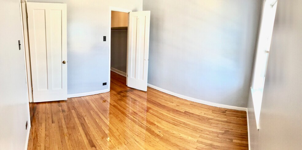 Primary Photo - 4355 S Sawyer Ave