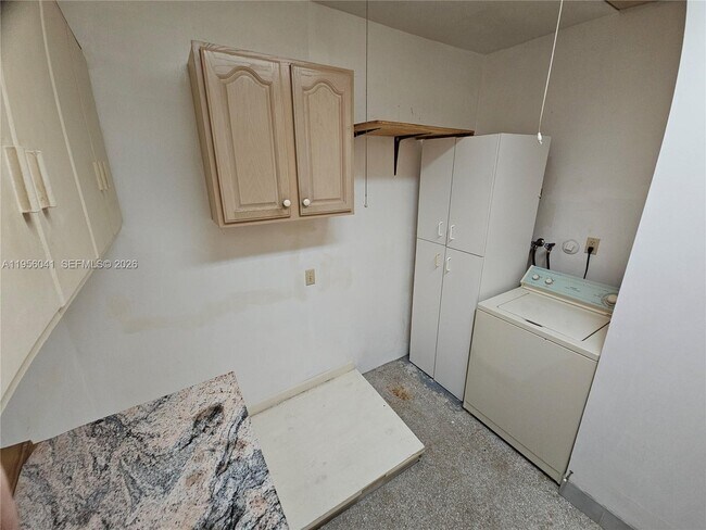 Building Photo - 2323 Polk St