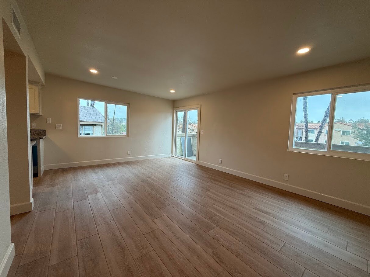 Building Photo - 28240 Via Princesa