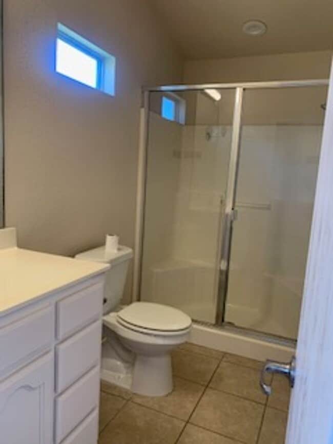 Building Photo - 3/2/2 Starter HOME!