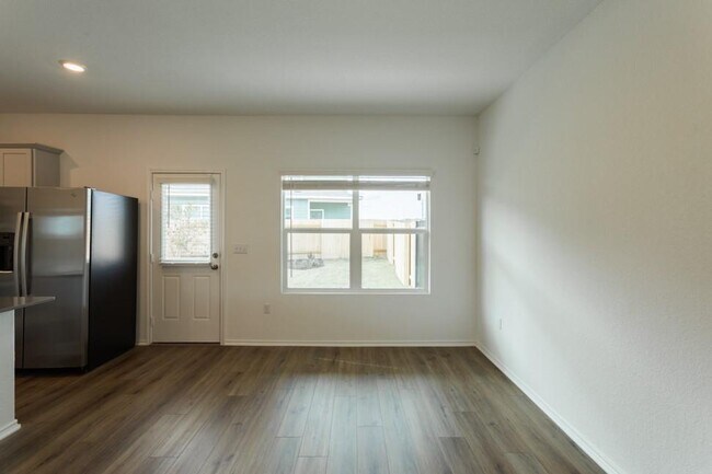 Building Photo - 7237 Spotted Leaf Wy