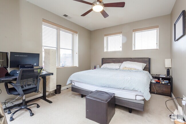 Building Photo - 648 W 16th St