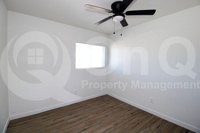 Building Photo - 745 W McMurray Blvd