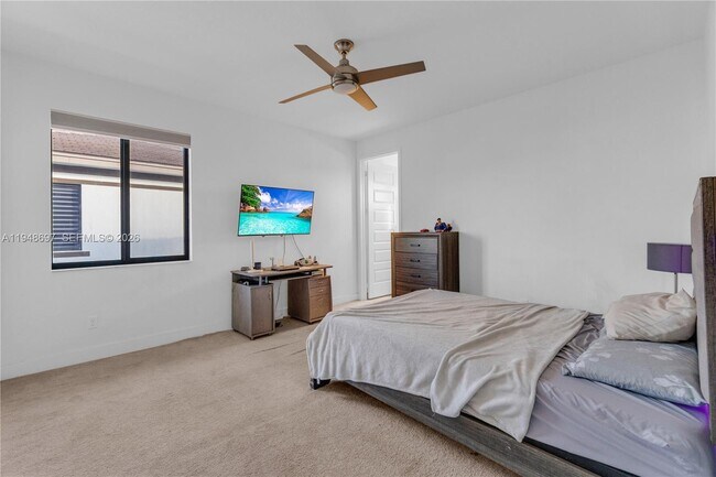 Building Photo - 10890 Shore St