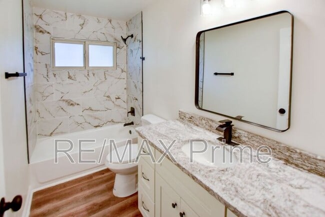 Building Photo - 1923 Bancroft Dr