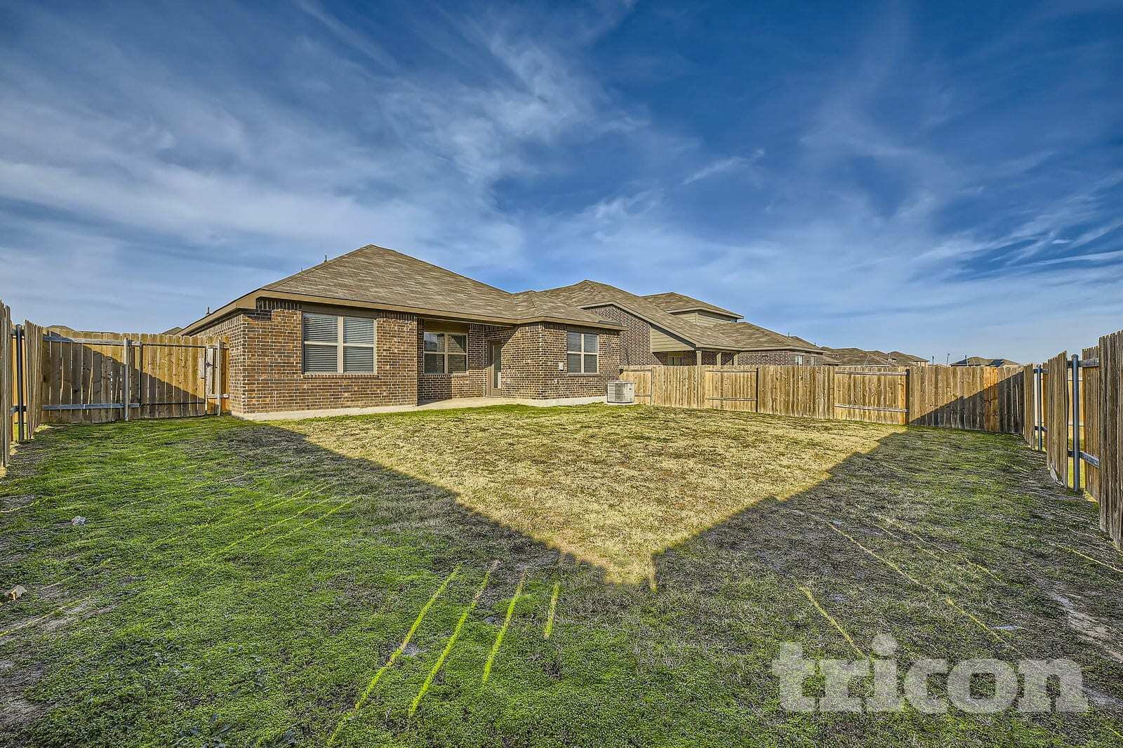 Building Photo - 1833 Chesapeake Dr
