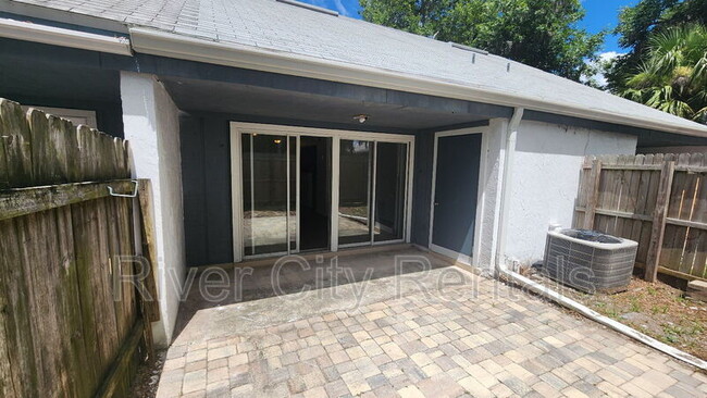 Building Photo - 2877 Wonderwood Ln
