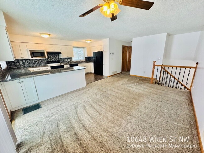 Building Photo - 10648 Wren St NW