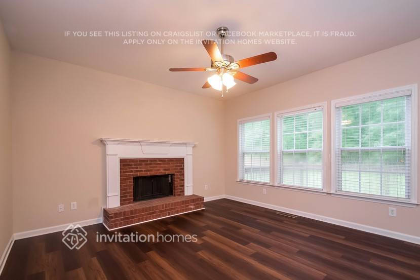 Building Photo - 5171 Silhouette Ln SW