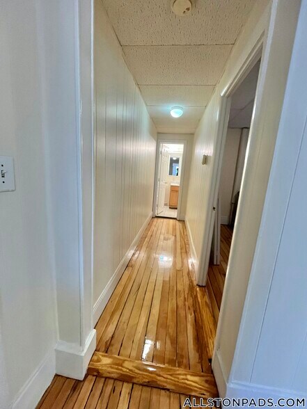 Building Photo - 437 Cambridge St