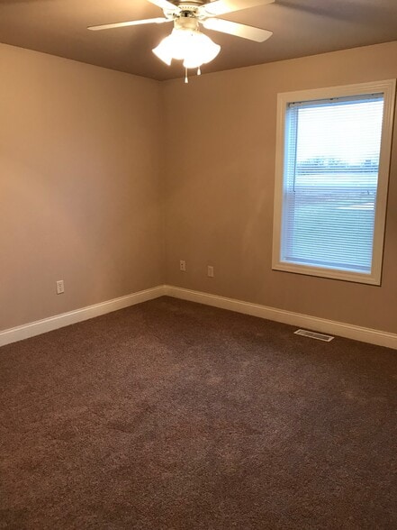 2nd upstairs bedroom with carpet - 109 Scenic Dr