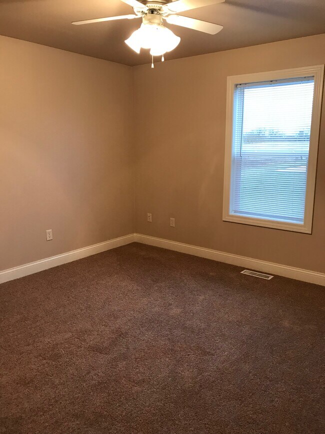 2nd upstairs bedroom with carpet - 109 Scenic Dr